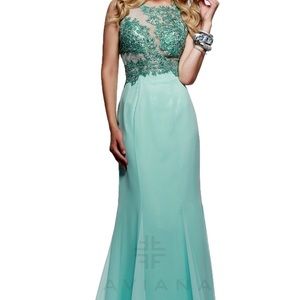 Faviana 7575 (ONLY SIZE 8 SOFT PEACH)